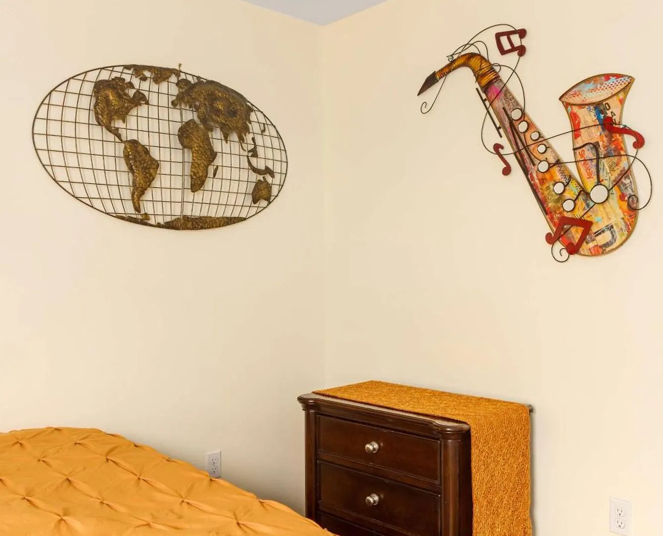 Holiday home 2Nd Flr Gated Apt With Gym Near Newark-Penn Station