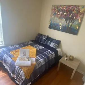 Cozy Star: Airport Proximity Newark