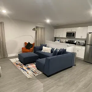 Luxury **cozy• 2 Bedroom 2 Min. From Ewr / Downtown Newark
