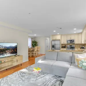 Cozy 3br Apt With Easy Access To Nyc And Seton Hall Newark